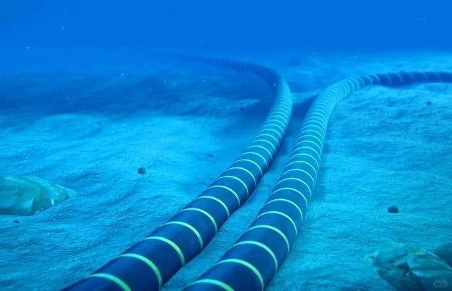 Submarine subsea power cable